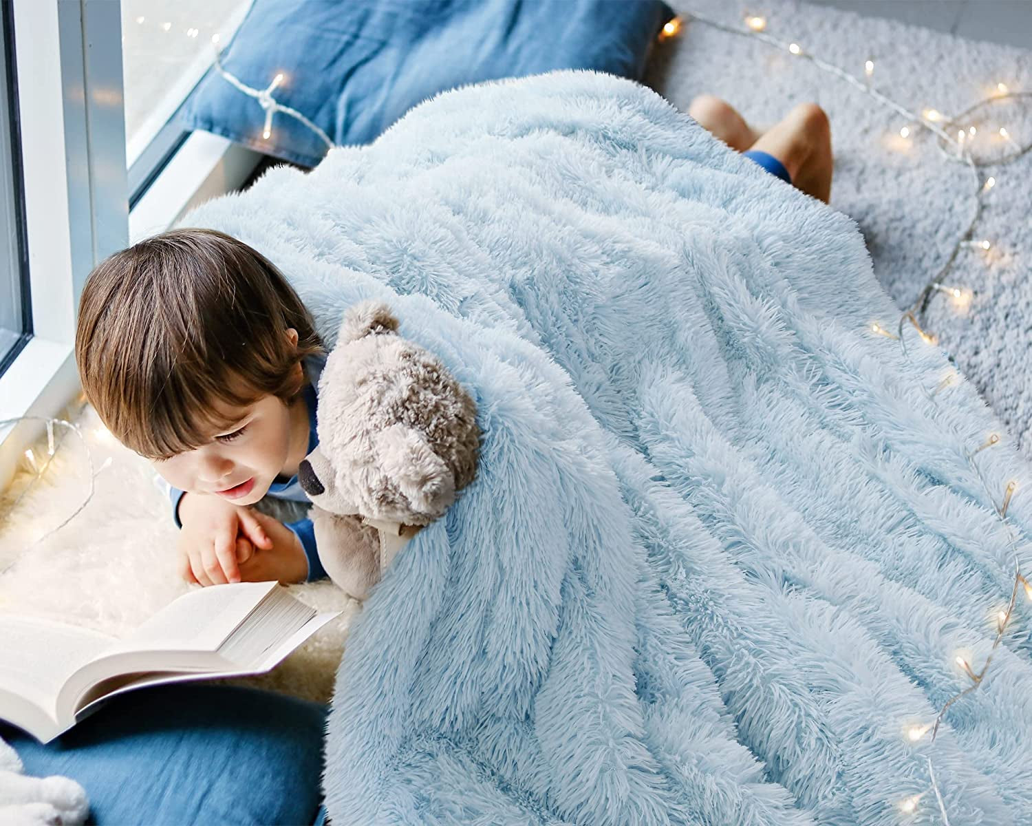 Light Blue Super Soft Shaggy Fuzzy Sherpa Throw Blanket, Cozy Lightweight Fluffy Faux Fur, 50" x 60", Washable Home Decor for Bed, Couch, and Sofa