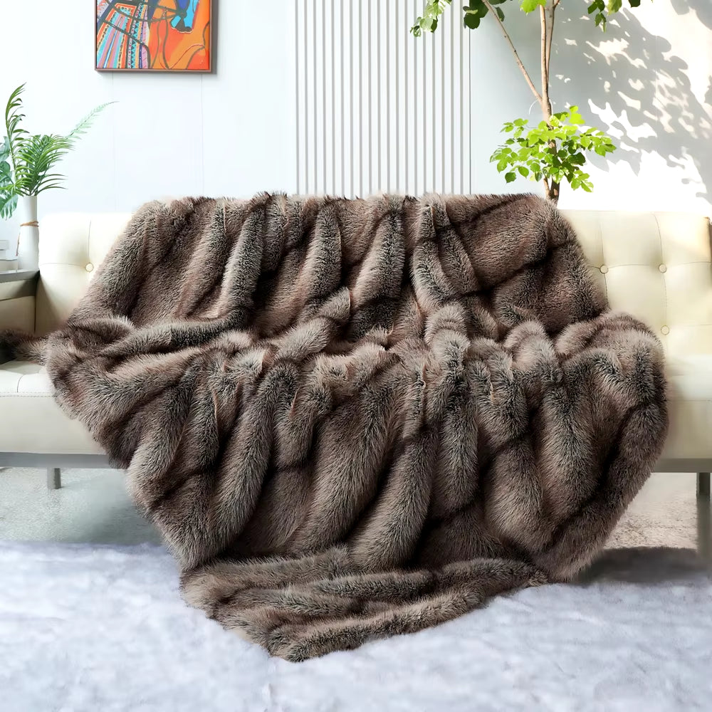 High-End Faux Fur Blanket - Elegant Plaid Design for Beds and Sofas, Perfect for Home Decor