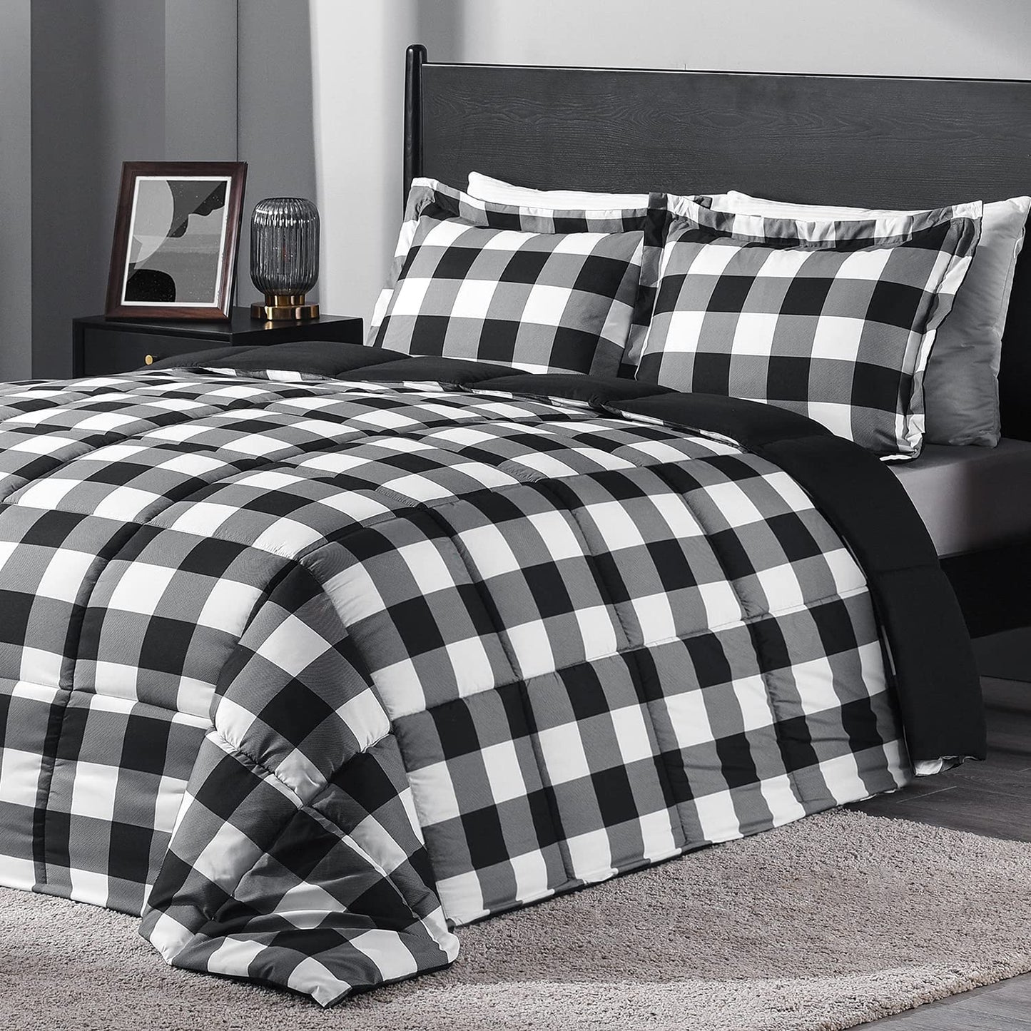 Queen Comforter Set - Luxurious Pink and Black Bedding Collection for Year-Round Comfort, 3-Piece Set Featuring 1 Comforter (88" x 92") and 2 Pillow Shams (20" x 26")